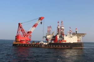 Derrick Pipelay Barge For Sale or Charter