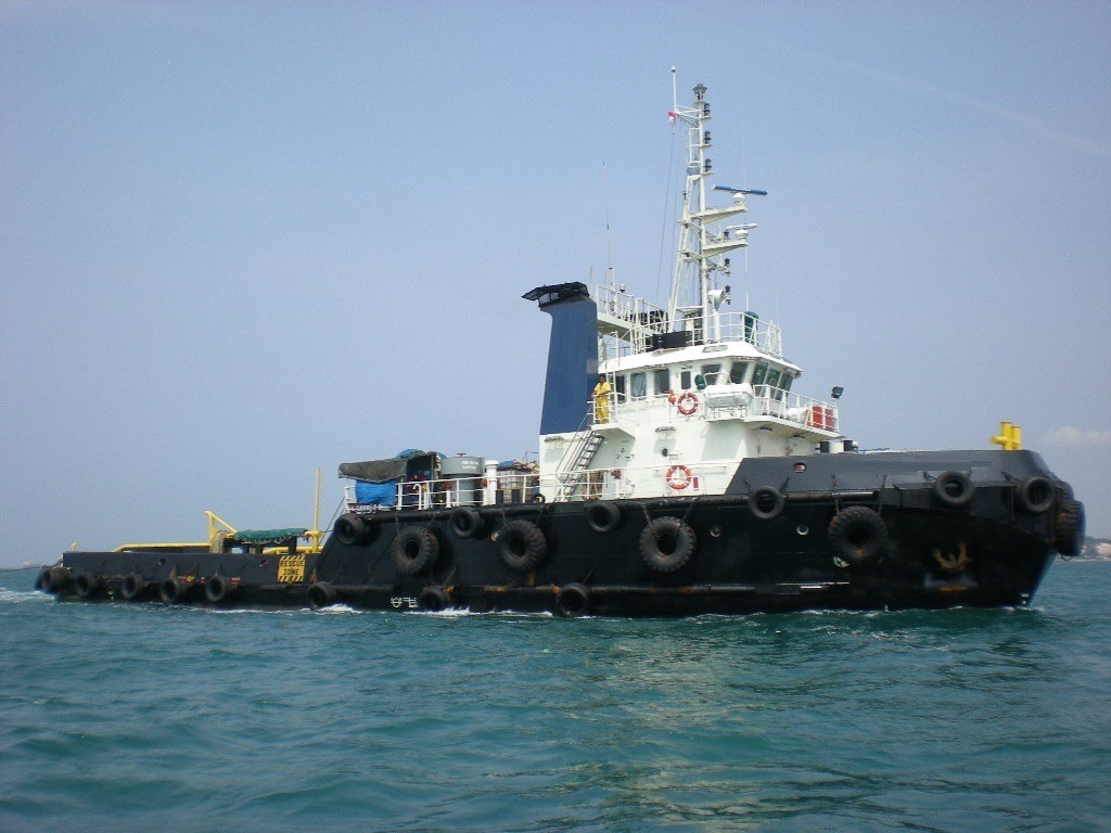 40m 5000Bhp AHT – Utility Tug for Sale or Charter